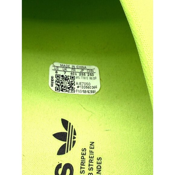 Adidas Lime Green Clogs Size 7 Comfortable Slip-On Design Lightweight & Durable - Picture 6 of 7